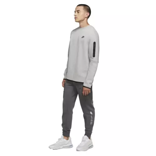 Men's Nike Sportswear Tech Fleece Crewneck Sweatshirt - Image 5